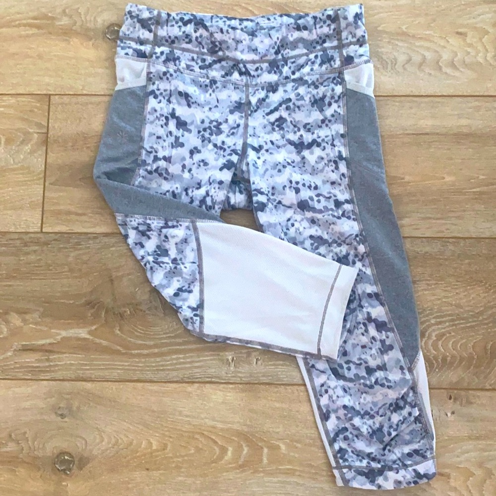 Athleta cropped workout pants